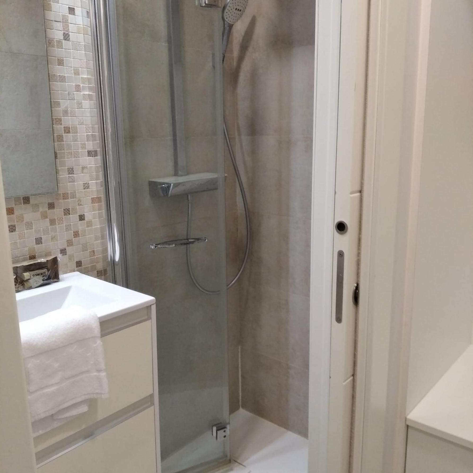 Appartamento Nuevo! Piso En Pleno Centro Santander Esterno foto